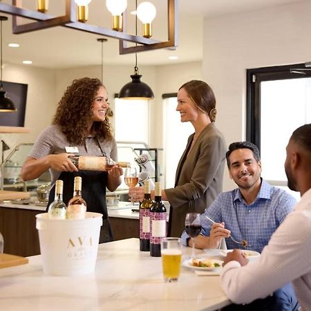 Staybridge Suites Southgate - Detroit Area Esterno foto