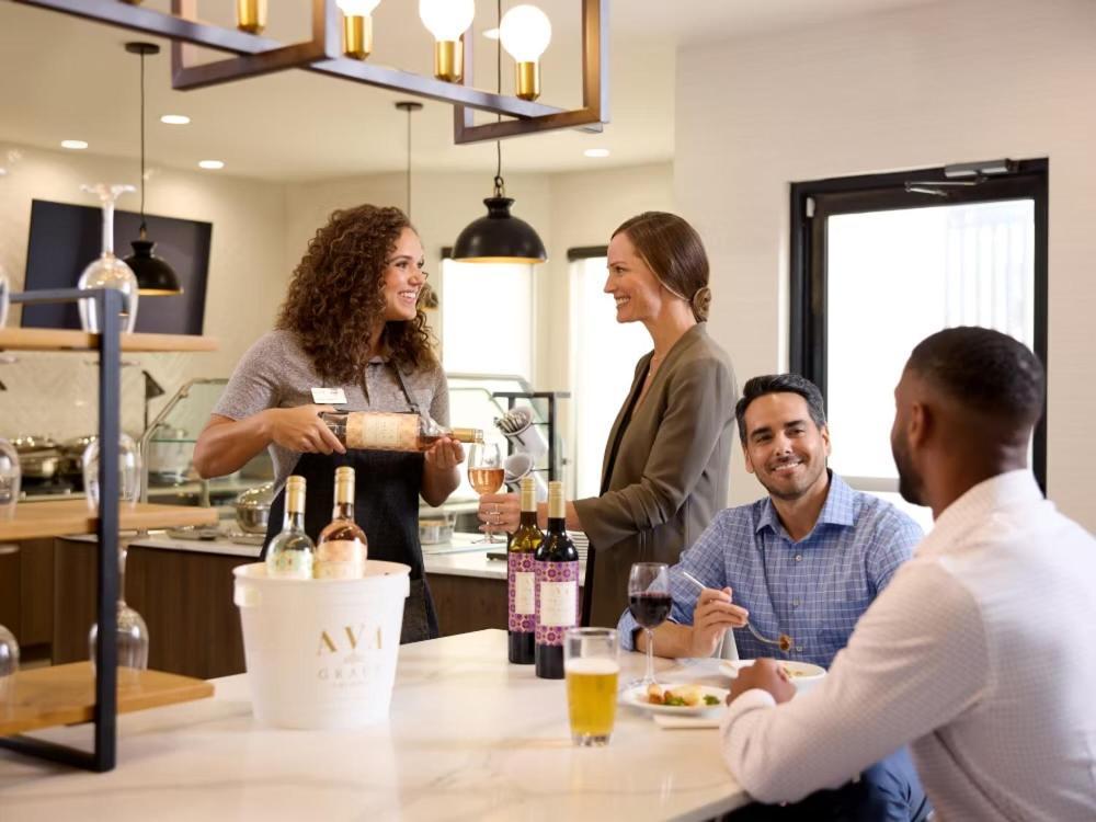 Staybridge Suites Southgate - Detroit Area Esterno foto